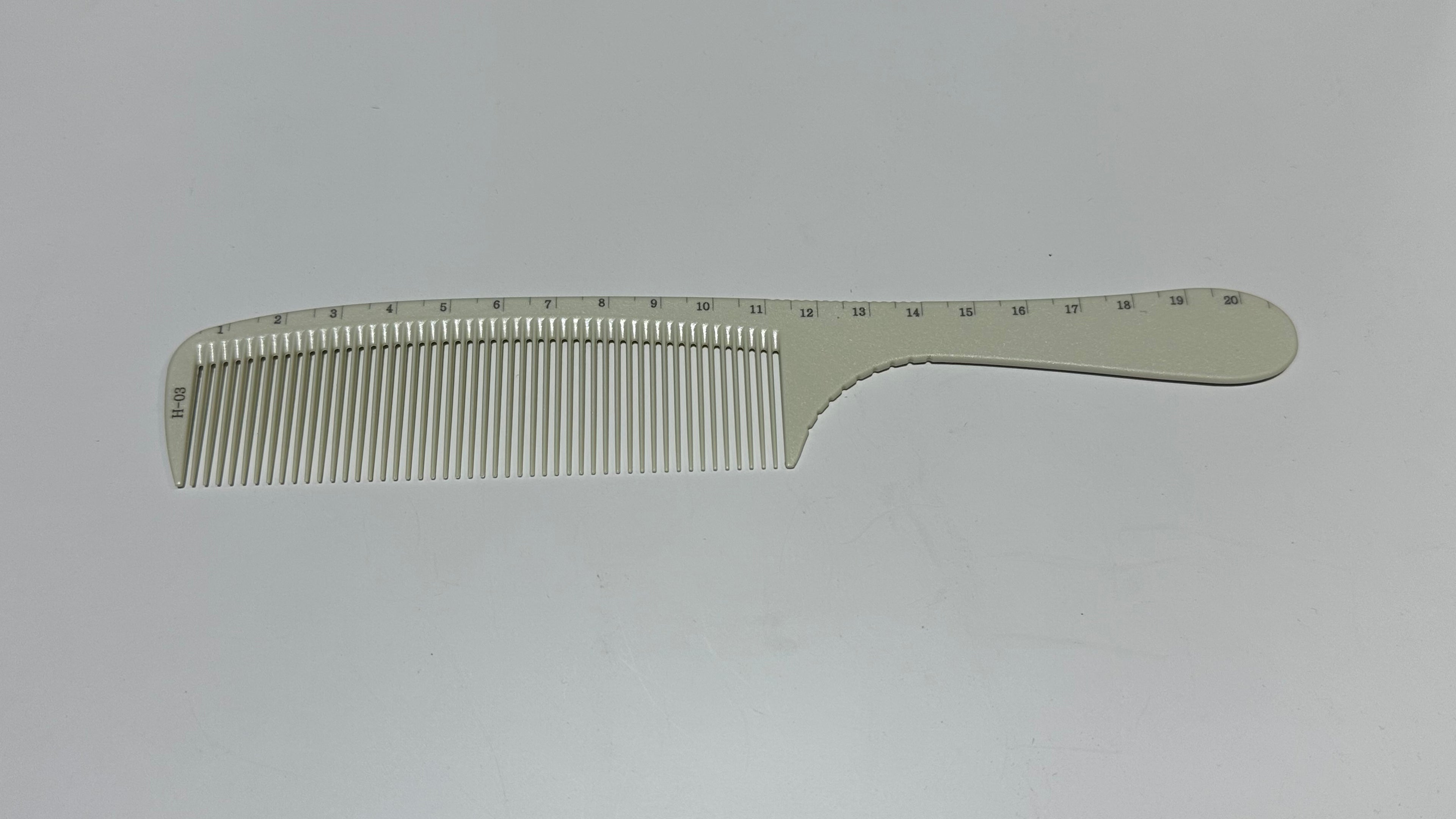 Professional Hairdressers Comb H-03